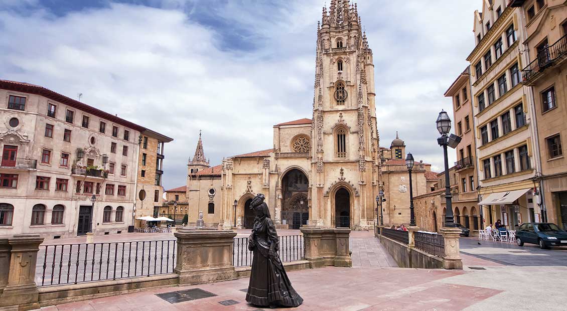 Catedral de Oviedo, en la céntrica plaza Alfonso II el Casto.