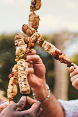 Cocinar en la barbacoa, un verano a la parrilla  